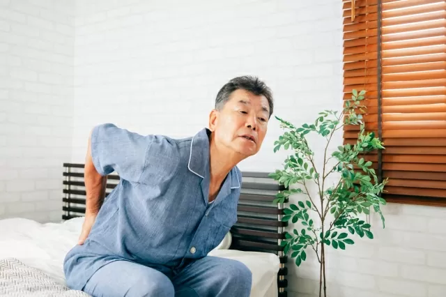 ぎっくり腰　鍼灸整骨院